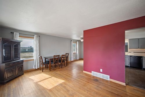 3520 Se 3rd Street, Des Moines, IA, 50315 | Card Image