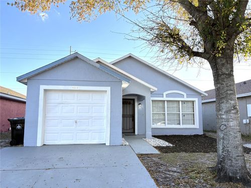 5218 Florida Holly Dr, Orlando, FL, 32811-7927 | Card Image