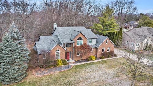 6829 Woodcrest Rdg, Clarkston, MI, 48346-4738 | Card Image