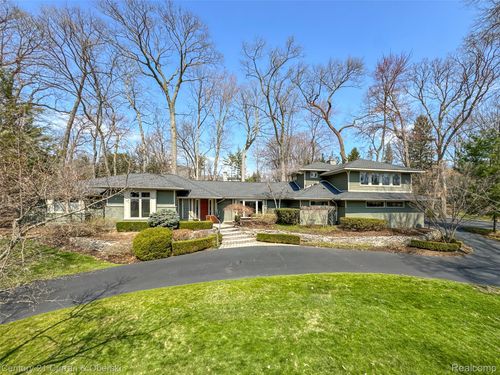 6130 Idlewyle Rd, Bloomfield Hills, MI, 48301-1451 | Card Image