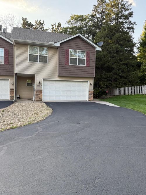 2054 Shryer Ct E, North Saint Paul, MN, 55109-3234 | Card Image