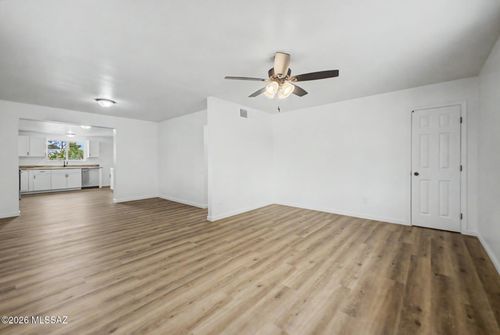2709 E Norton Vis, Tucson, AZ, 85713-4019 | Card Image