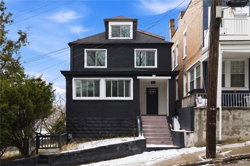 3 3rd Ave, Rankin, PA, 15104-1143 | Card Image