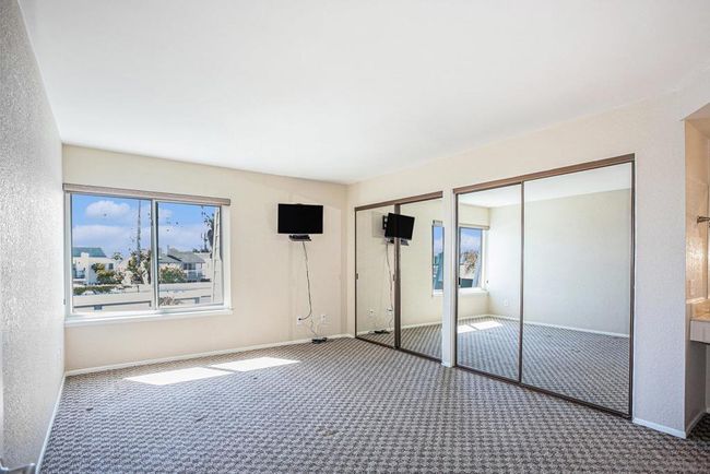 64 Montego Ct, Condo with 2 bedrooms, 3 bathrooms and 2 parking in Coronado CA | Image 9