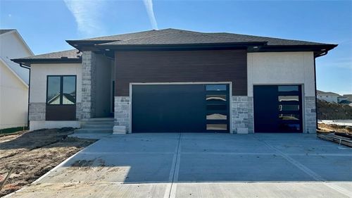 17408 Parkhill St, Overland Park, KS, 66221-2563 | Card Image