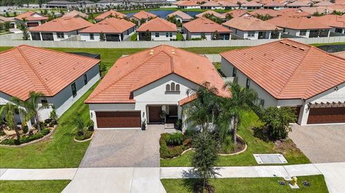 17317 Scuba Crest St, WIMAUMA, FL, 33598-2528 | Card Image