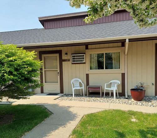 202 Water Ave, Oscoda, MI, 48750-1744 | Card Image