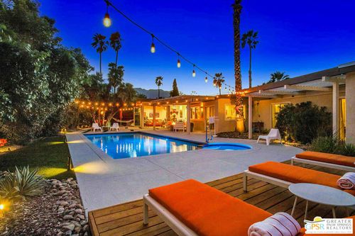 1041 E El Conquistador, Palm Springs, CA, 92262-3247 | Card Image
