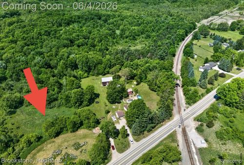 9449 & 9437 Andersonville Road, Springfield Charter Township, MI, 48346 | Card Image