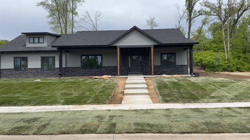 5630 Seminole Valley Trl Ne, Cedar Rapids, IA, 52411-7891 | Card Image