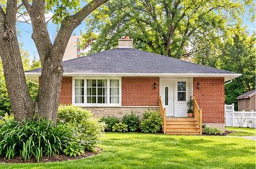 bsmt-378 Torrance St, Burlington, ON, L7R2R8 | Card Image