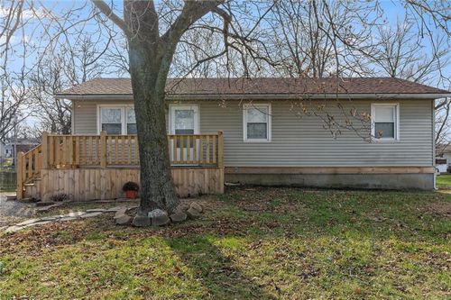 413 Lovers Lane, Cameron, MO, 64429 | Card Image