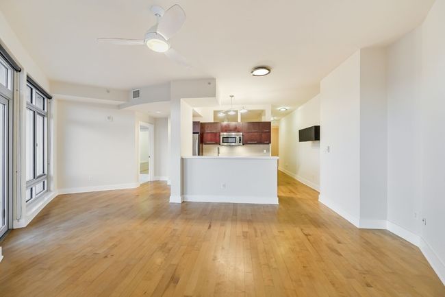 APT-910 - 603 Davis St, Condo with 2 bedrooms, 2 bathrooms and null parking in Austin TX | Image 5
