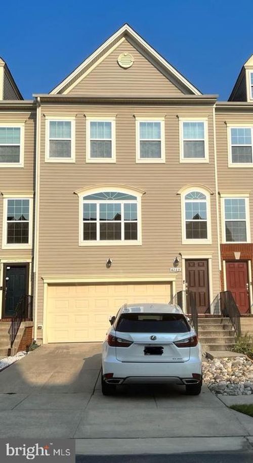 8705 Sagebrush Ln, LAUREL, MD, 20724-2482 | Card Image