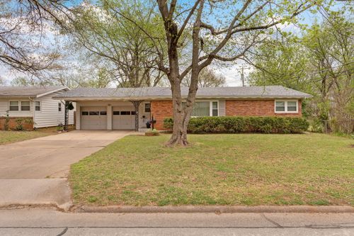 2524 S Kickapoo Avenue, Springfield, MO, 65804 | Card Image