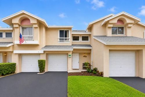 2269 Discovery Cir W, Deerfield Beach, FL, 33442-1040 | Card Image