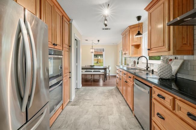 3242 Brass Buttons Trl, House other with 3 bedrooms, 3 bathrooms and 2 parking in Austin TX | Image 13