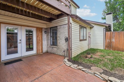 2059 Embassy Way, Carrollton, TX, 75006-1700 | Card Image