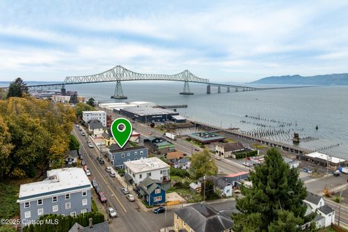156-146-156 Bond St, Astoria, OR, 97103-4364 | Card Image