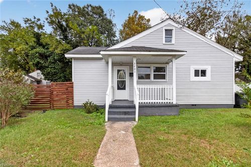 3201 Downes St, Portsmouth, VA, 23704-6123 | Card Image