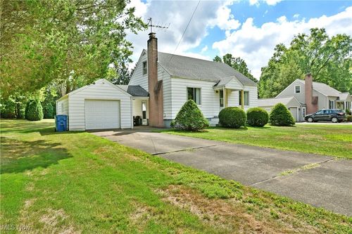 4182 Smith Stewart Rd, Vienna, OH, 44473-9611 | Card Image