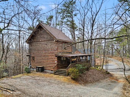 1141 Ski View Ln, Sevierville, TN, 37876 | Card Image