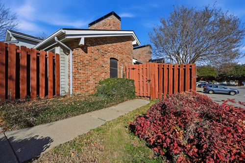 2527 Shady Ridge Dr, Bedford, TX, 76021-4507 | Card Image