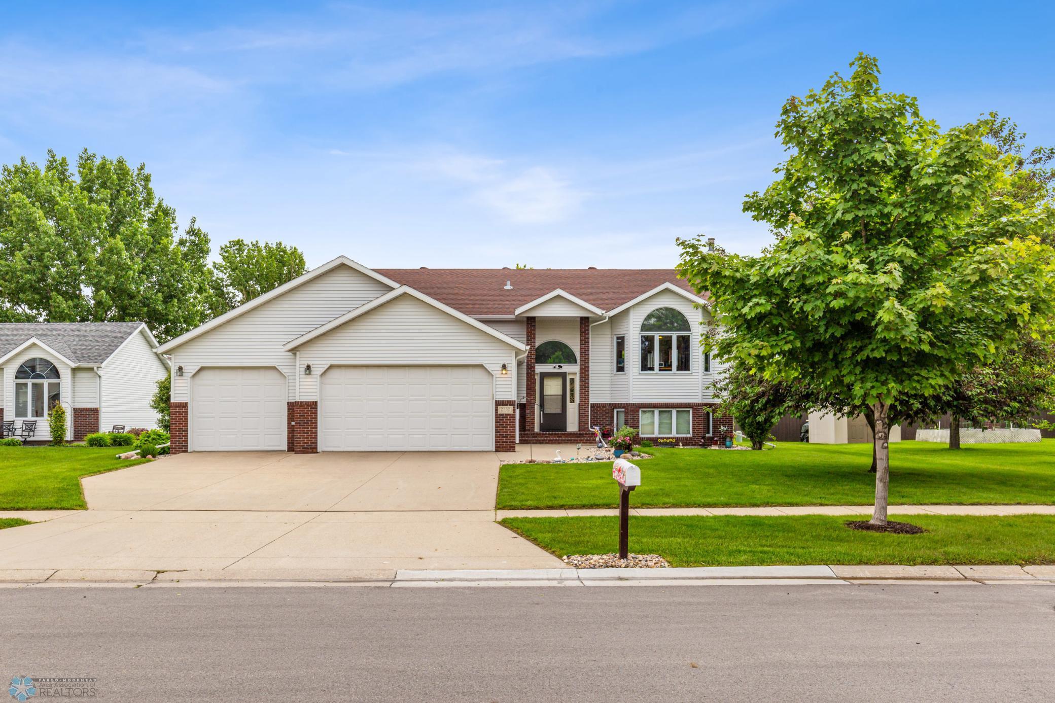 Parkview Dr, Fargo, ND 58103