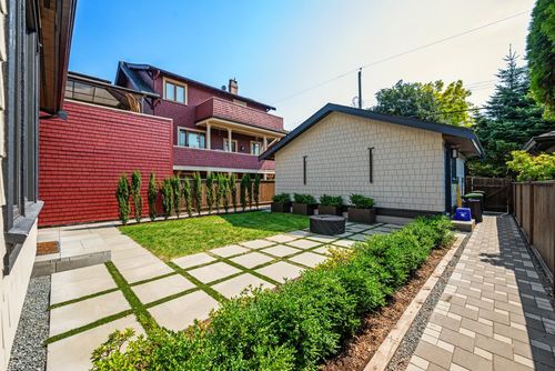 3622 W 2 Avenue, Vancouver, BC, V6R1J6 | Card Image