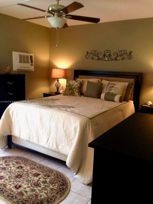 197 Kent L, West Palm Beach, FL, 33417-1723 | Card Image