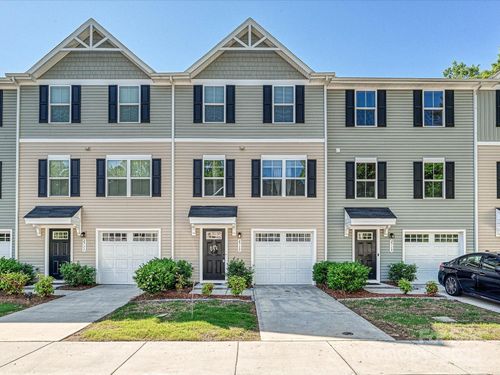 2715 Sydney Overlook Ln, Charlotte, NC, 28269-4587 | Card Image