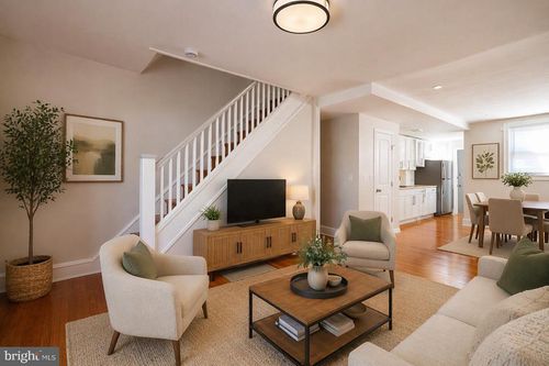 562 Millbank Rd, UPPER DARBY, PA, 19082-5006 | Card Image