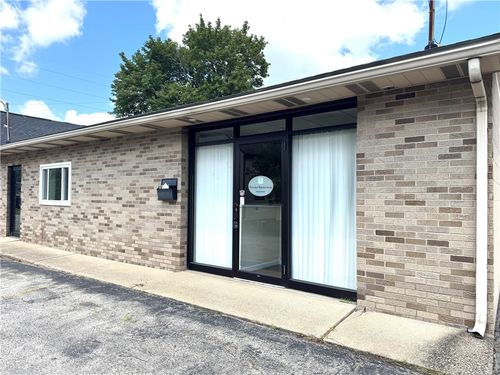 2104 Wilmington Rd, New Castle, PA, 16105-1956 | Card Image