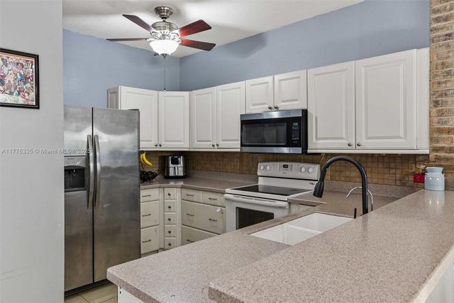 APT-103 - 1417 Avon Ln, Townhouse with 2 bedrooms, 2 bathrooms and null parking in North Lauderdale FL | Image 6