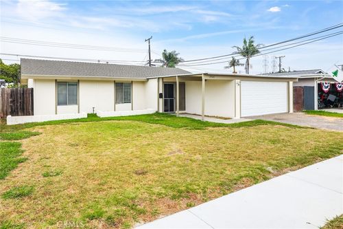 19341 Mauna Ln, Huntington Beach, CA, 92646-2907 | Card Image
