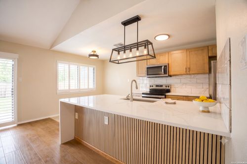 6202 Ridge Arbor St, San Antonio, TX, 78250-4079 | Card Image