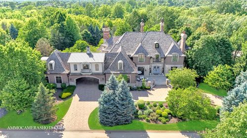 8 Brooke Ln, South Barrington, IL, 60010-9357 | Card Image