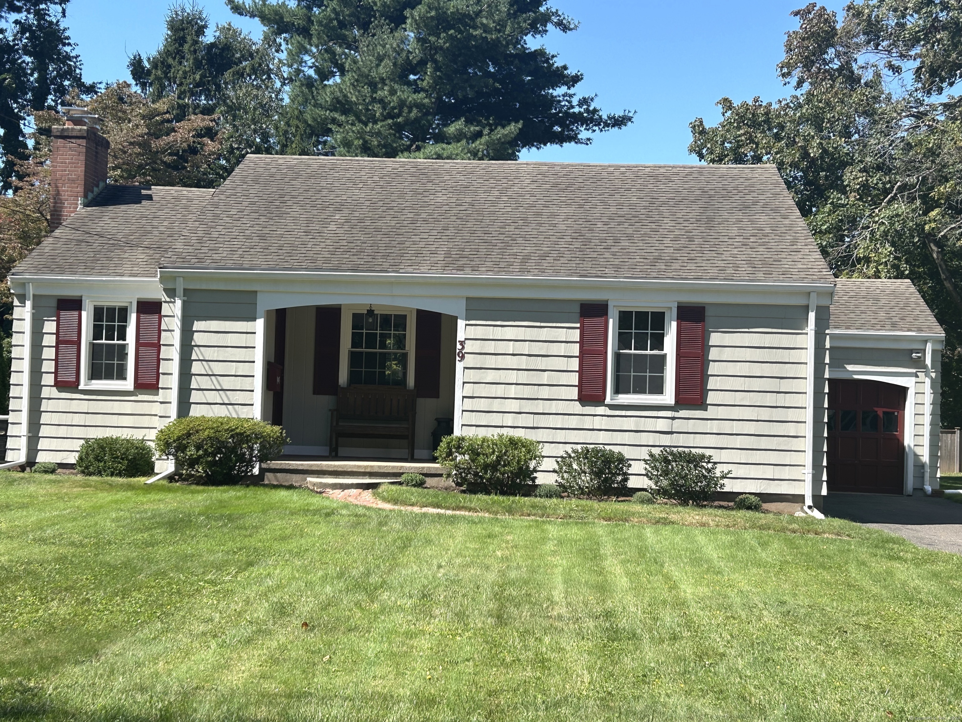 Wakeley Rd, Newington, CT 06111
