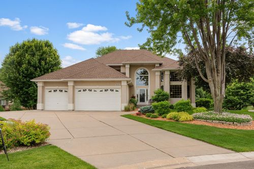 842 Vista Cir, Delano, MN, 55328-9237 | Card Image