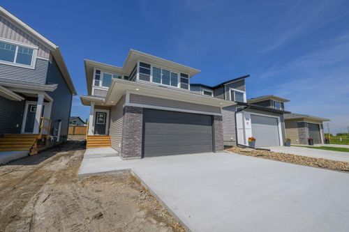 8721 128 Ave, Grande Prairie, AB, T8X0X7 | Card Image