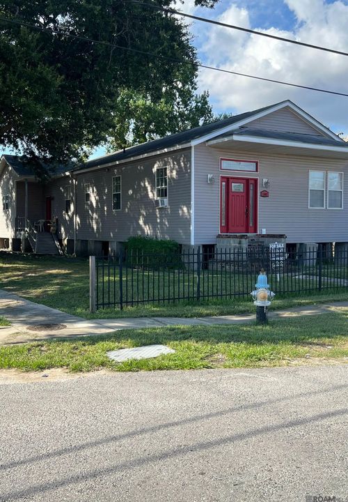 1002 Delery St, New Orleans, LA, 70117-1446 | Card Image