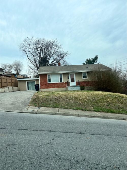 314 Frontier Rd Ne, Roanoke, VA, 24012-3019 | Card Image