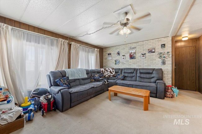 428 N 1 St St E, House other with 3 bedrooms, 2 bathrooms and null parking in Paul ID | Image 7