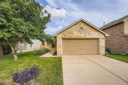 6905 Crestone Rd, Austin, TX, 78744-1790 | Card Image