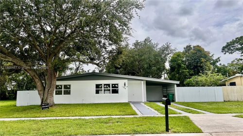 150 Se Castana Ct, Port St. Lucie, FL, 34983-8425 | Card Image