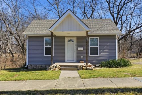 601 N Lexington St, Harrisonville, MO, 64701-1461 | Card Image