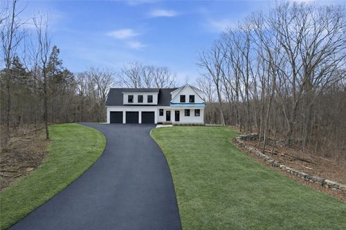 164 Scott Rd, Cumberland, RI, 02864-2812 | Card Image