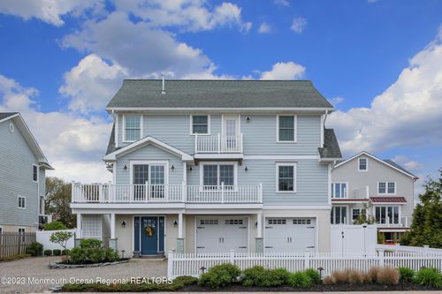 912 Ocean Ave, Mantoloking, NJ, 08738-1823 | Card Image
