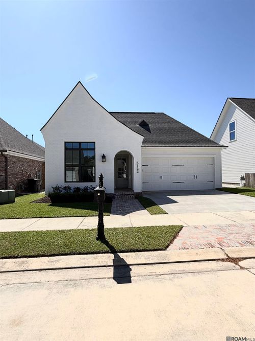 5122 Mclain Way, Baton Rouge, LA, 70809-3192 | Card Image