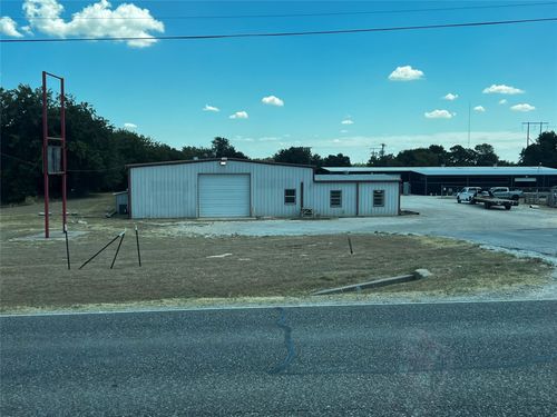 1806 N Main St, Weatherford, TX, 76085-1606 | Card Image